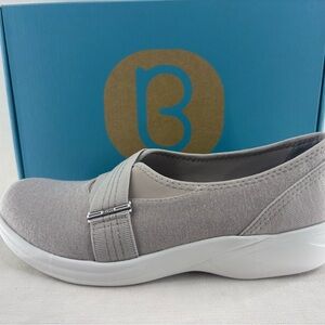 Zees Niche Women's Slip-On in Light Taupe size 10 NIB